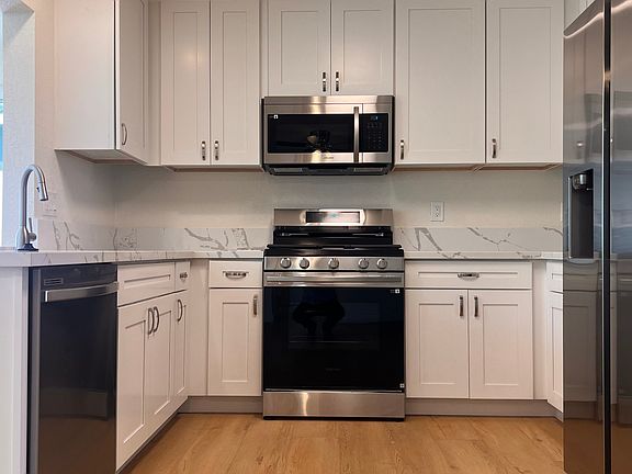2nd image of 10436 Glenellen Ave