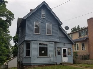 747 W Bluff St, Marquette, MI 49855