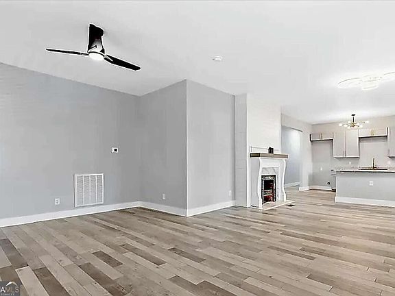 2nd image of 1105 E 38th St #1107