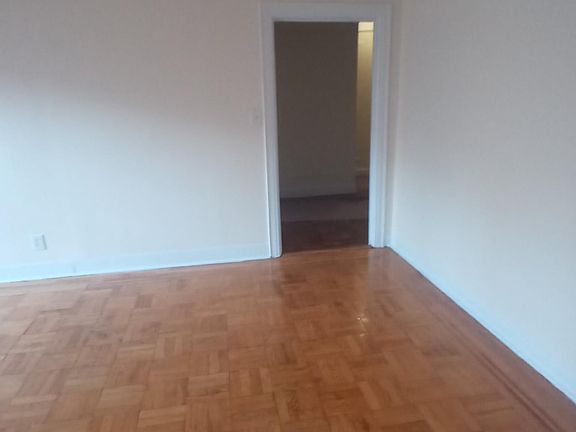 5th image of 2769 Matthews Ave