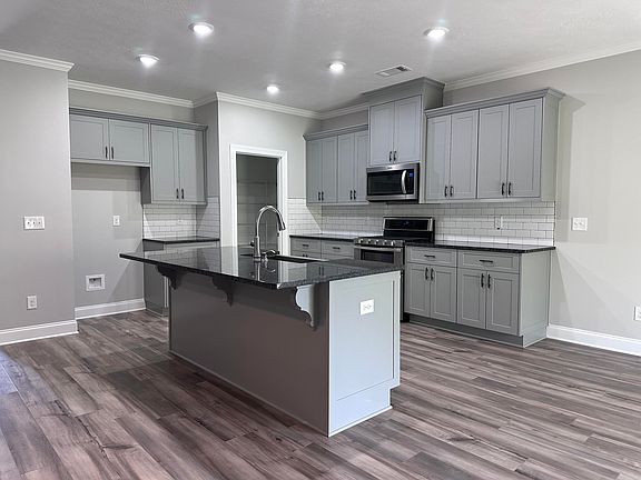4th image of 918 Lillian Park Drive Drive #LP116