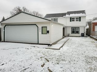 13813 Courtland Ave, Cleveland, OH