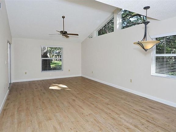 2nd image of 4810 Village Gardens Dr