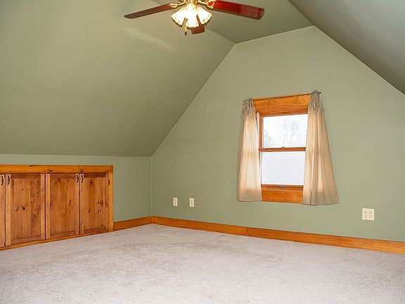 5th image of 604 8th St SW