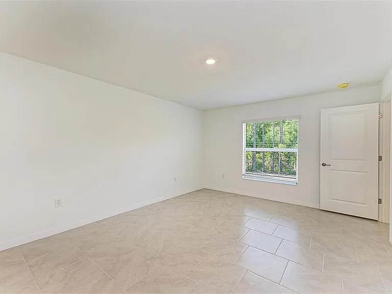 23444 Steeple Ave — Photo 15