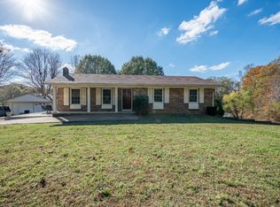 27 Tandy Rd, Leoma, TN 38468