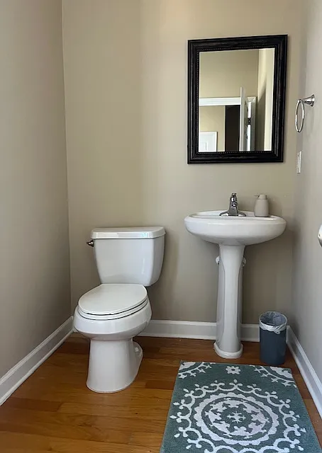 3 bed, 1300 sqft, $1,900 — Photo 2