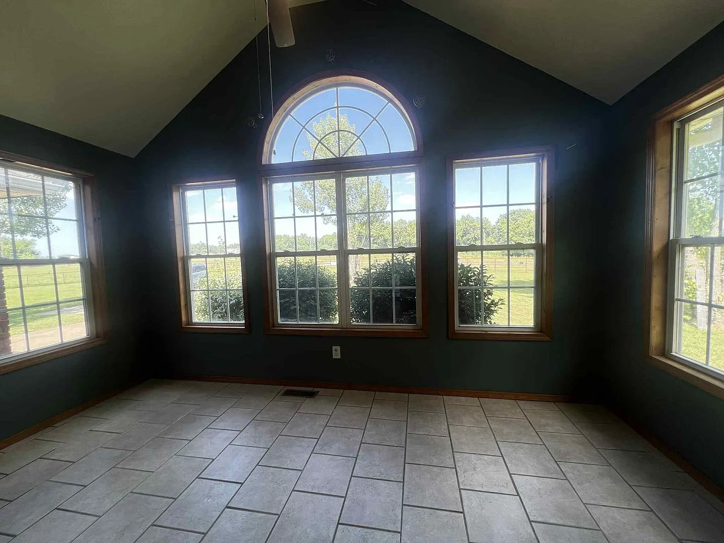 Coming Soon: Carthage: Beautiful 2,864 Sqft 5 Bedroom / 3 Bathroom Home With Fenced In Yard, Car ... — Photo 4