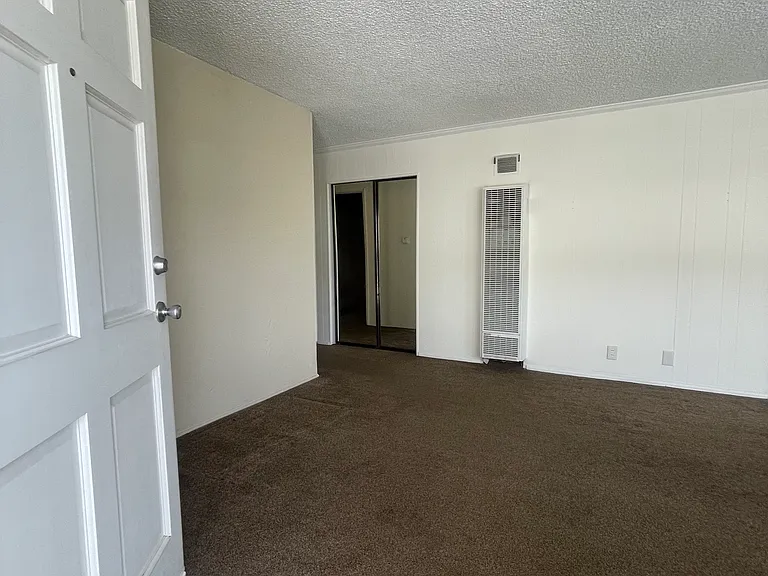 8824 Cedar St — Photo 16