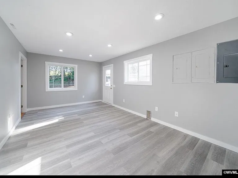 2503 Shipman Ln SE — Photo 27
