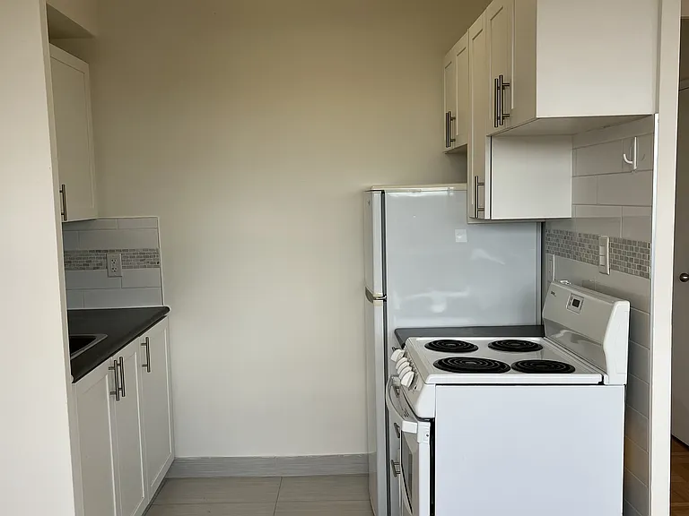 21 Tichester Rd — Photo 9