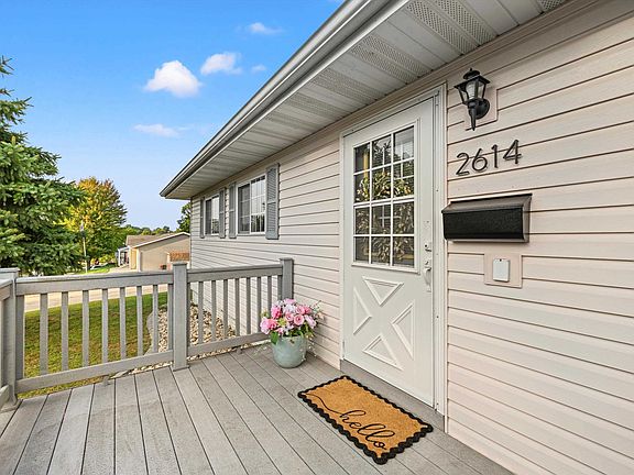 3rd image of 2614 Crissy Dr