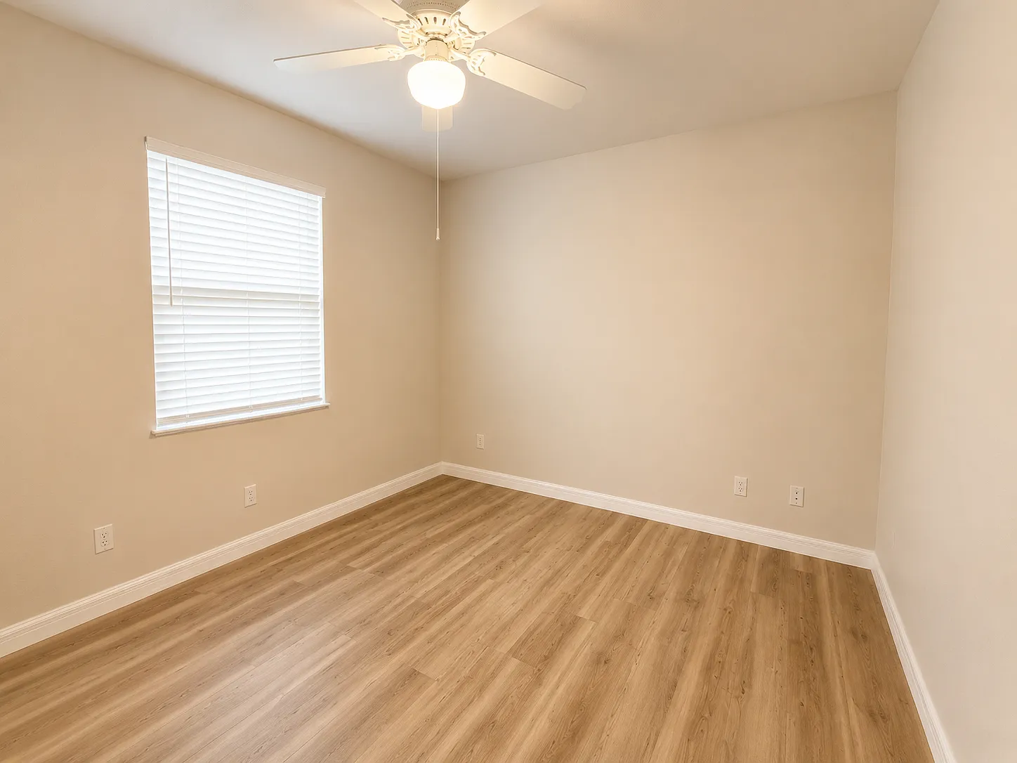 3 bed, 1571 sqft, $2,150 — Photo 4