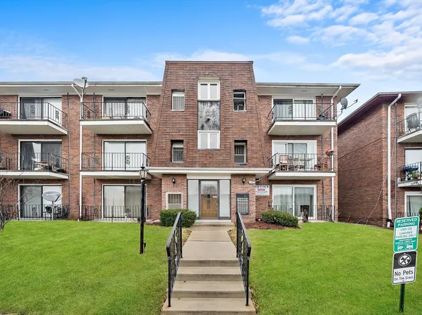 11905 S Lawndale Ave #1B-3, Alsip, IL 60803