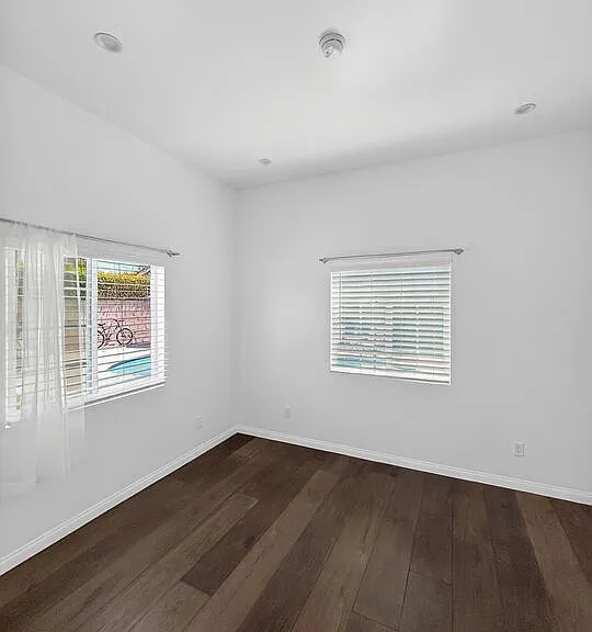 6036 Denny Ave — Photo 3