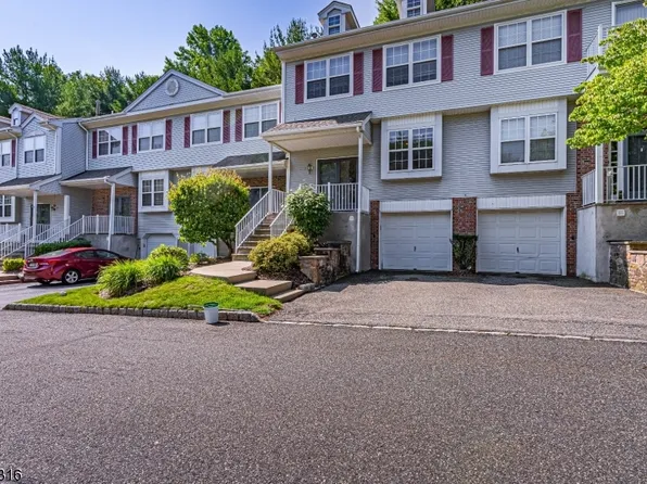 13 Primrose Ln, Mount Arlington Boro, NJ 07856