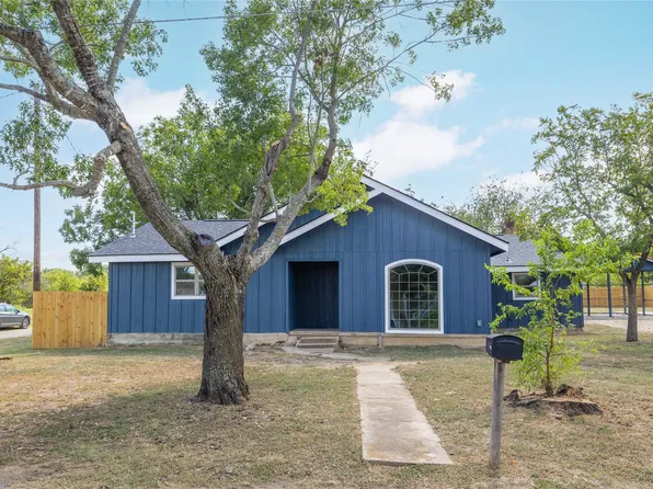 2911 Hemphill St, Brownwood, TX 76801