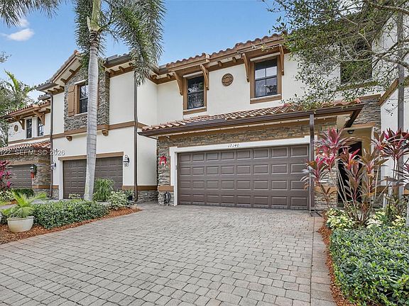 2nd image of 12140 Village Pl