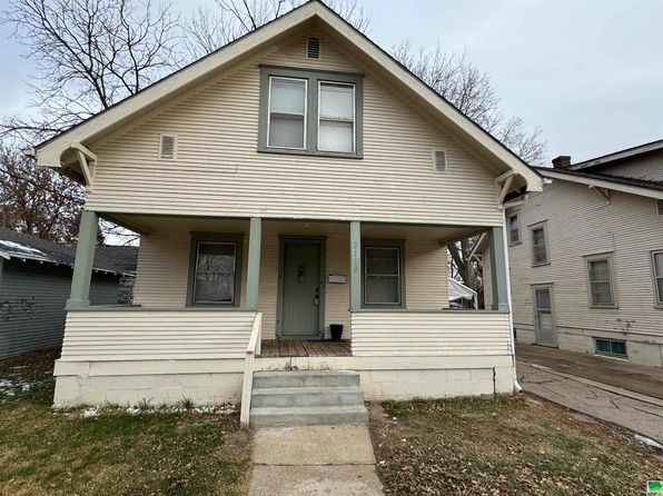 2110 S Glass St, Sioux City, IA 51106
