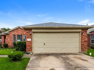 2115 Beacon Light Ln, Fresno, TX 77545
