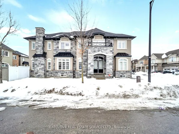 13 Masken Cir, Brampton, ON L7A 4J2