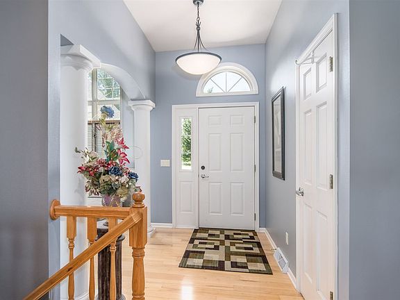 2nd image of 11 Whispering Springs Ct