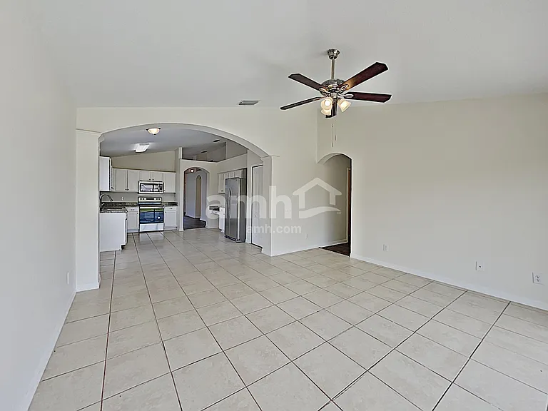 10311 Hunters Haven Blvd — Photo 5