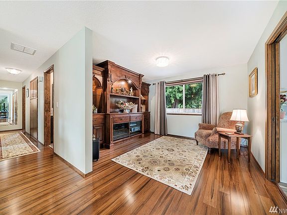 5th image of 2601 Judd St SE