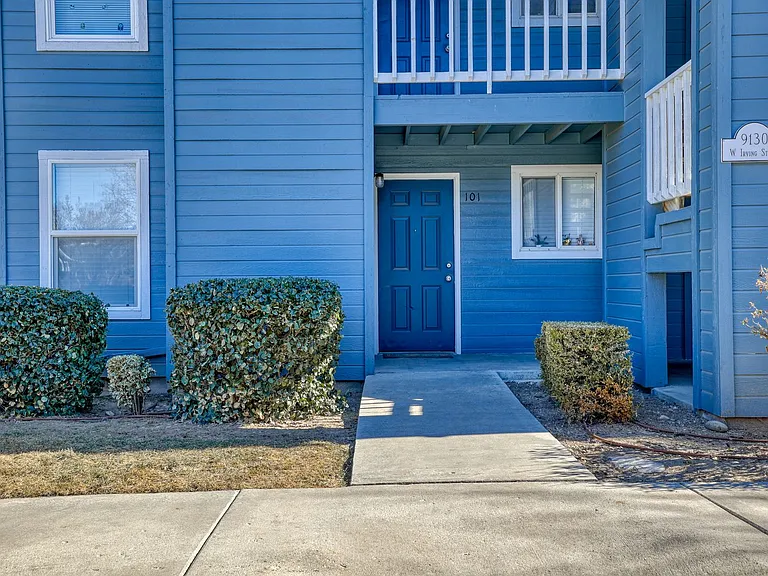 Maple Grove Apartments — Photo 4