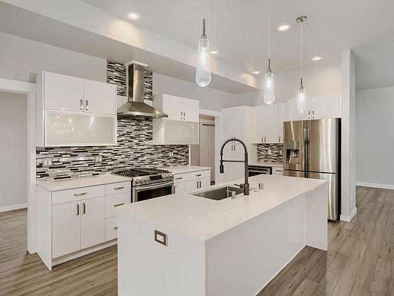 2nd image of 4736 25th Ave SW