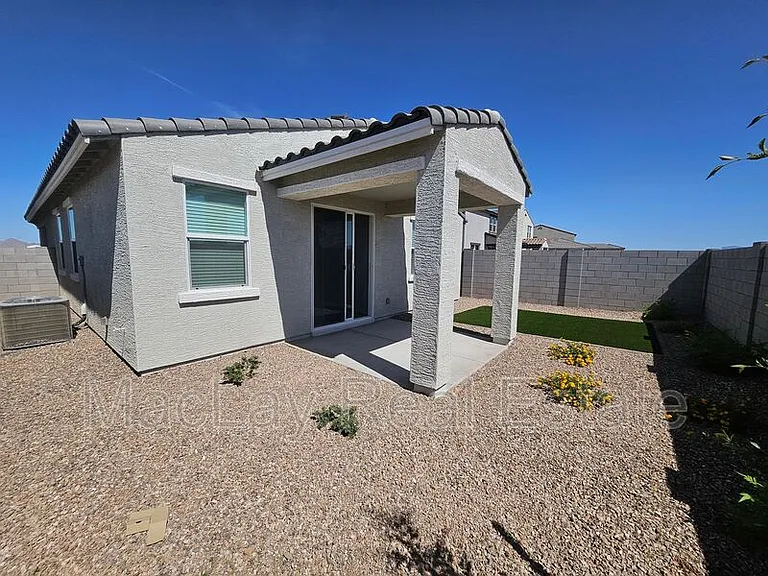 33723 N Blackwell Dr — Photo 10