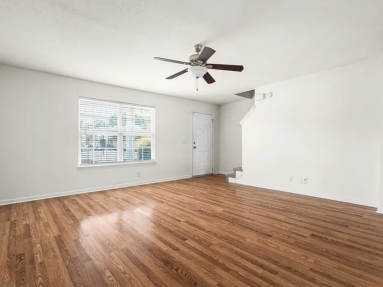 426 Arapaho Dr — Photo 10