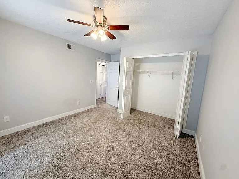 150 Killarney Bay Ct #5 — Photo 16