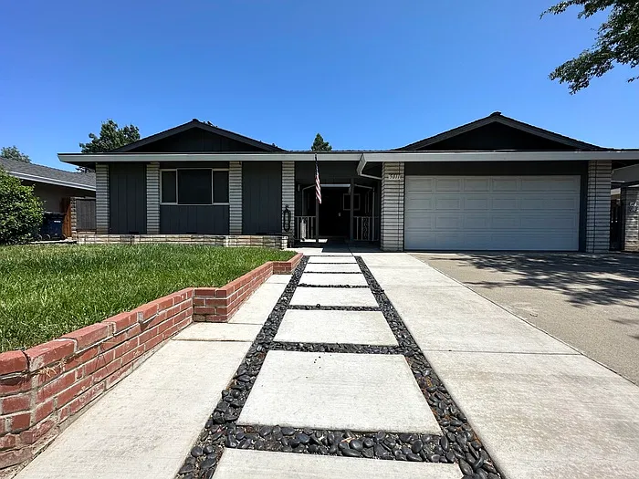 5011 Jennings Way