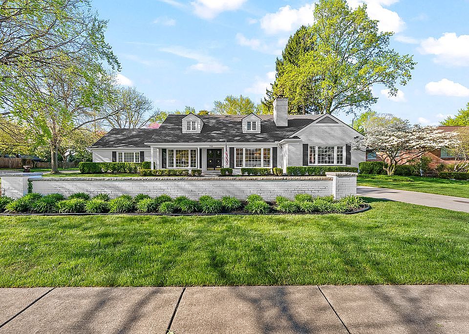 1st image of 799 Sunningdale Dr