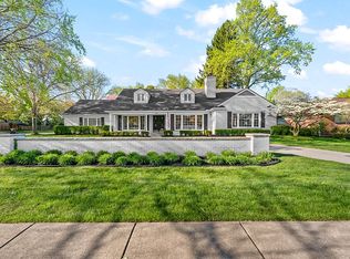 799 Sunningdale Dr, Grosse Pointe Woods, MI 48236