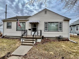 216 N 30th St, Council Bluffs, IA 51501