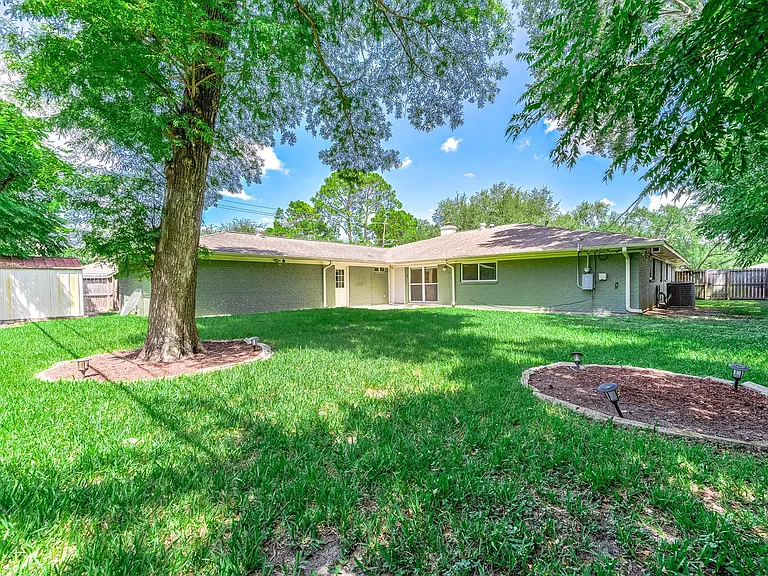 5331 Imogene St — Photo 31