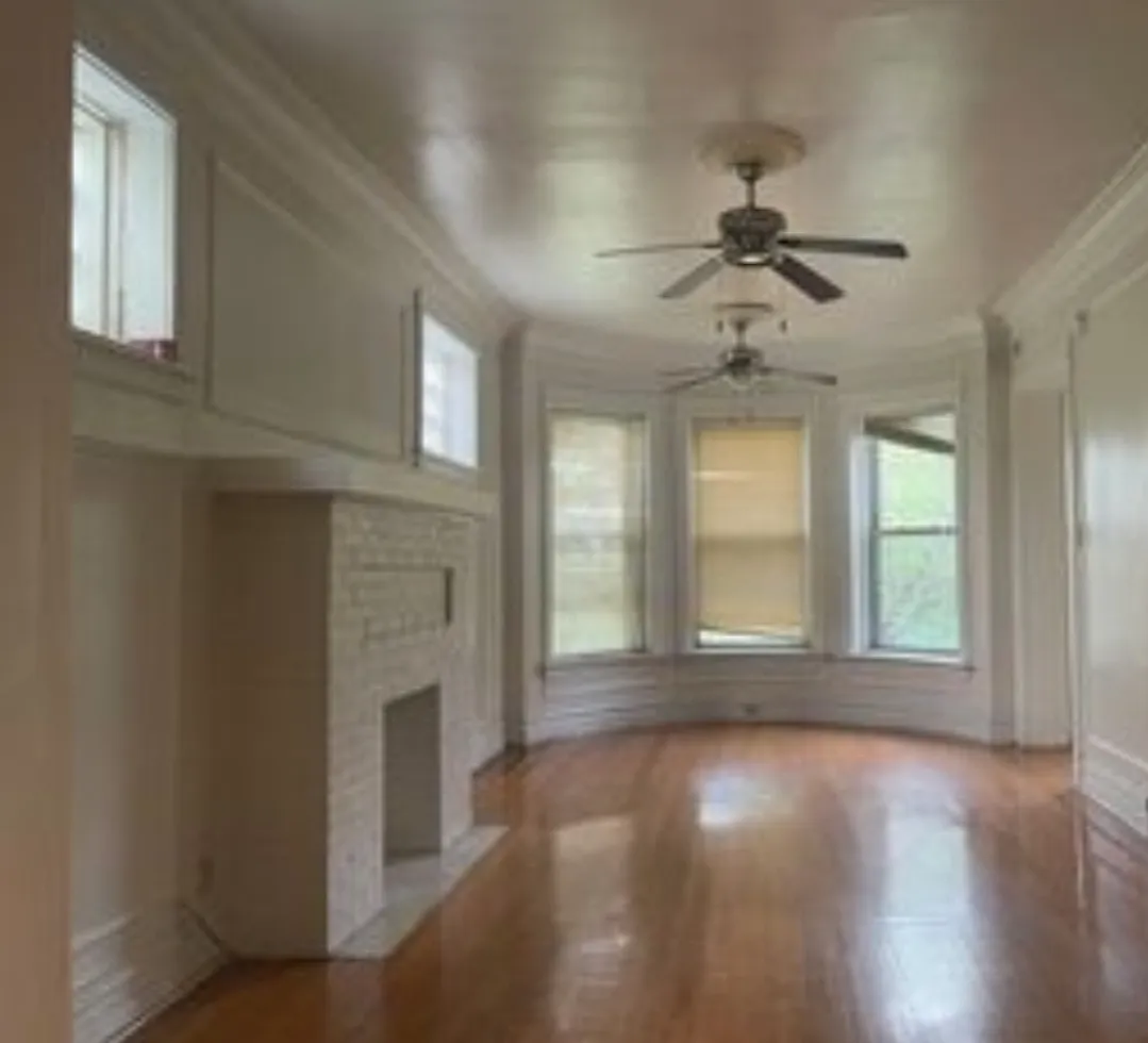 4 bed, 1600 sqft, $2,000 — Photo 2