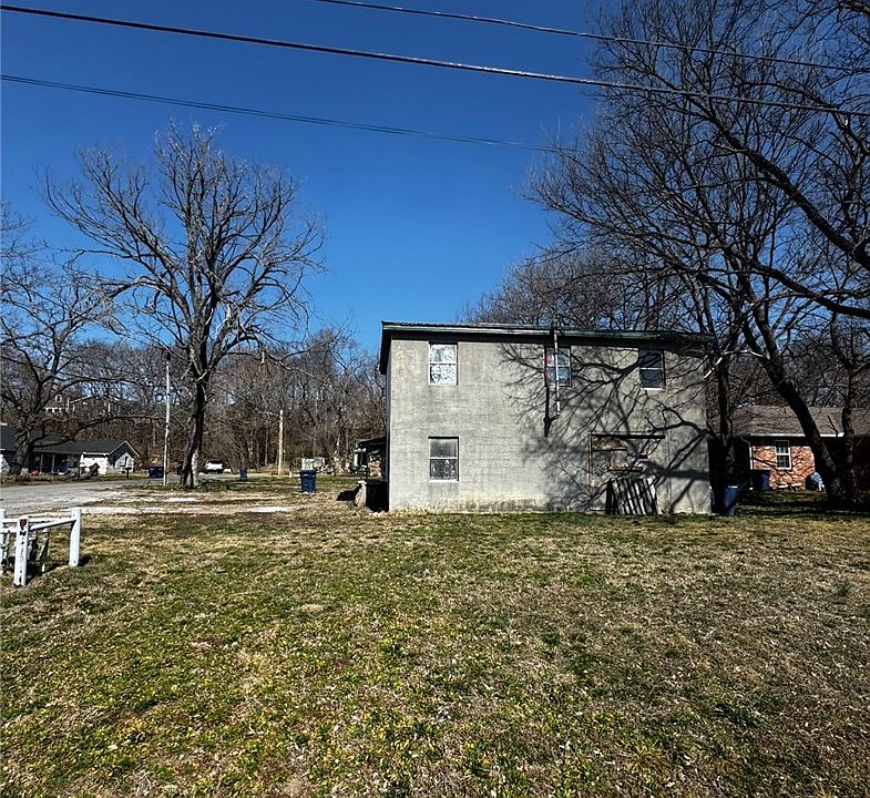 2nd image of 501 N Walnut St #7