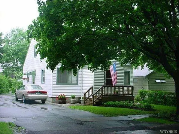 82 Callodine Ave, Amherst, NY 14226