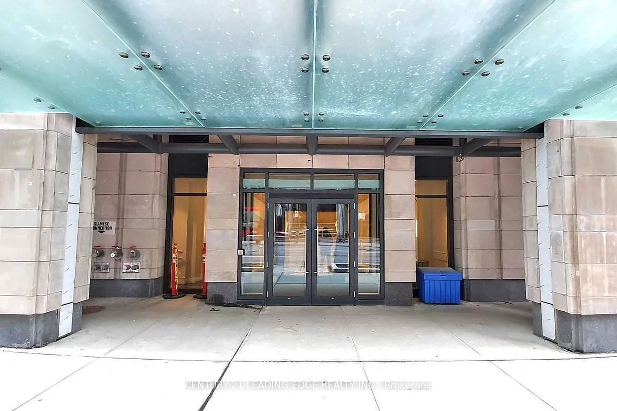Building Photo - 955 Bay St #2610