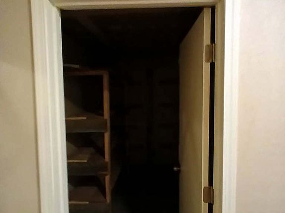2nd image of 827 22nd Ave