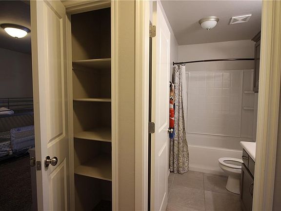 5th image of 2412 NW 190th St