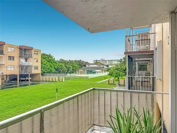 1600 Tallwood Ave APT 204, Hollywood, FL 33021