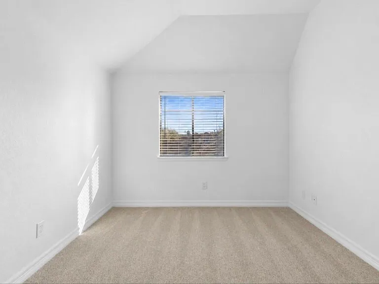 7619 Omaha Dr — Photo 10