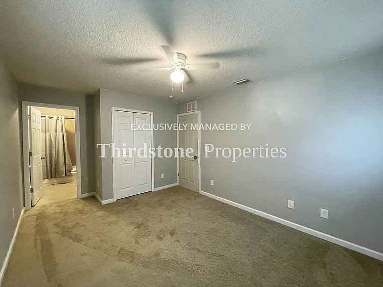371 Smith St — Photo 11