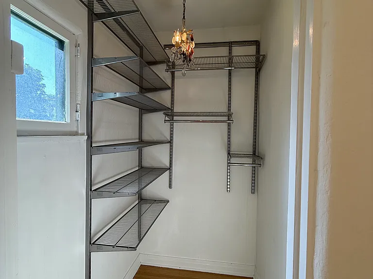 1532 N Columbus Ave — Photo 7
