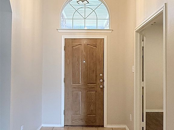 3rd image of 7810 Corona Ct