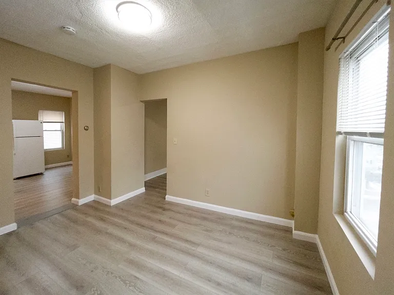 25 Oakland Ave #2R — Photo 3